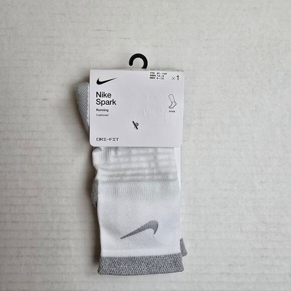 Nike Spark Running Ankle Socks Size W7.5-9/M6-7.5 White Cushioned Dri-Fit - Picture 1 of 3